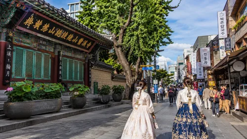 Explore Nearby Insadong